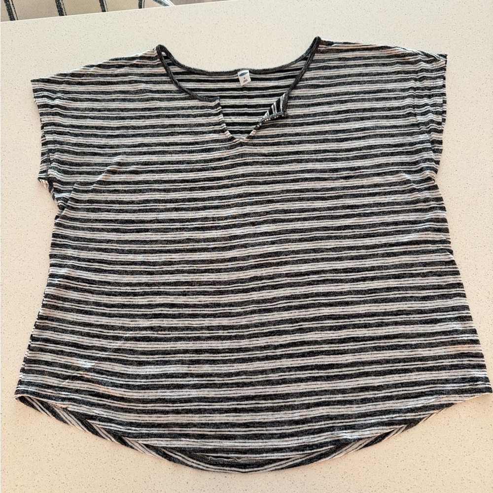 Old Navy Split Neck Striped TShirt